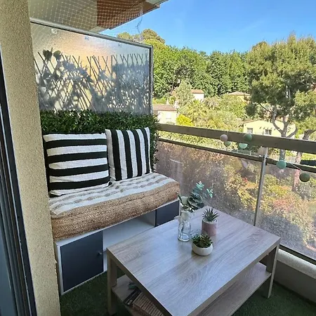 Lumineux Avec Terrasse & Piscine *